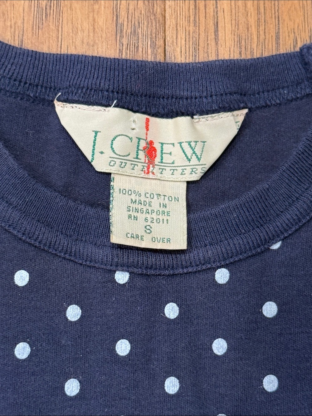 J. Crew Outfitters 80s/90s  Women’s Navy Blue Polka dot 100% cotton Crew T-shirt - Picture 2 of 5